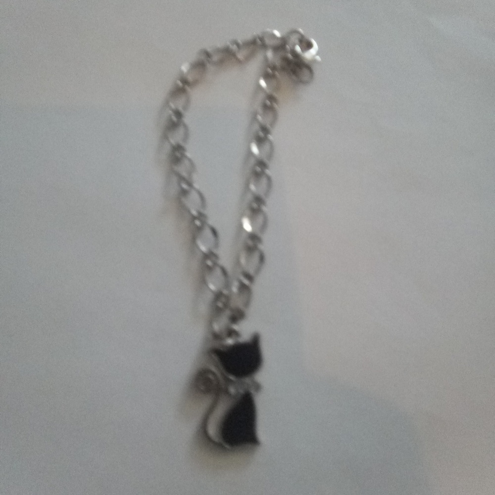 Cat bracelet